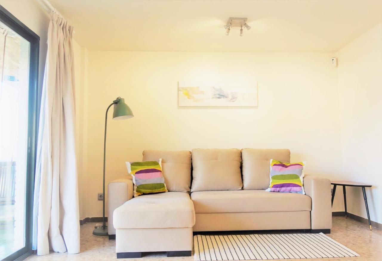 Promenade Apartment. *